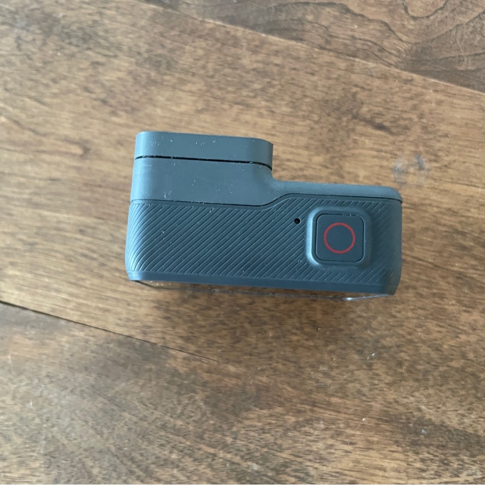GoPro HERO5 Black Action Camera - Picture 4 of 10